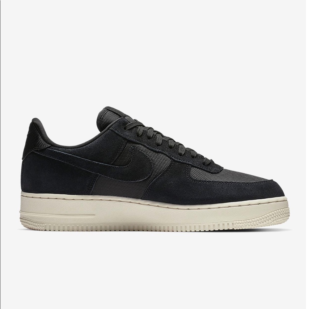 AIR FORCE ONES - Picture 3 of 5